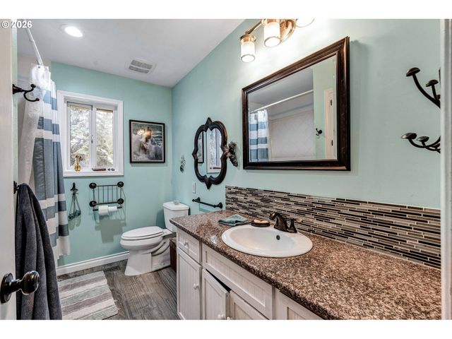 1910 Se CREIGHTON Ave, Milwaukie, OR 97267