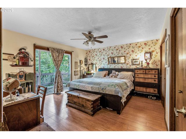 1910 Se CREIGHTON Ave, Milwaukie, OR 97267