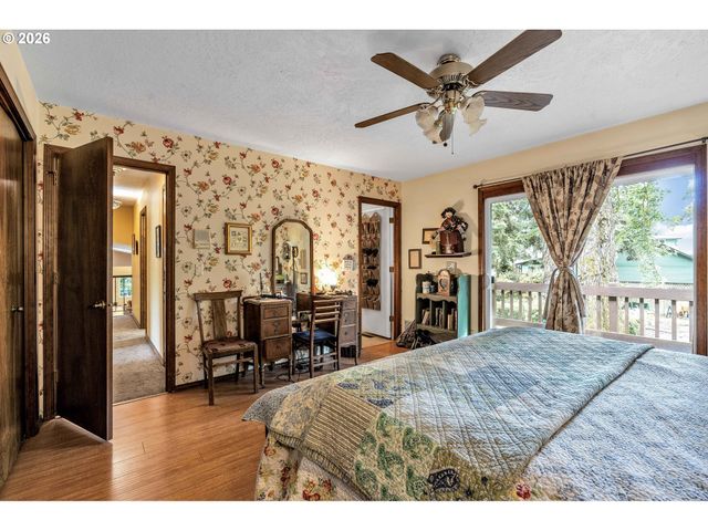 1910 Se CREIGHTON Ave, Milwaukie, OR 97267