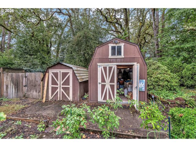1910 Se CREIGHTON Ave, Milwaukie, OR 97267
