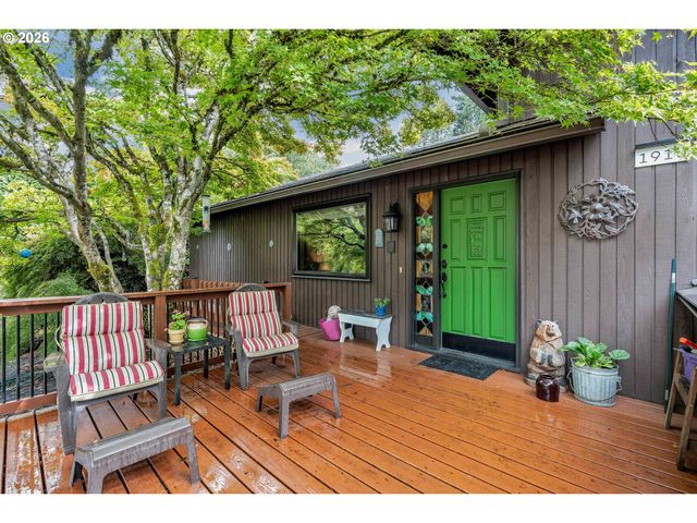 1910 Se CREIGHTON Ave, Milwaukie, OR 97267