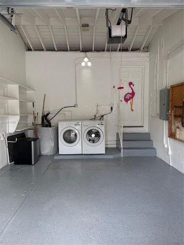 819 Capri St, Coral Gables, FL 33134