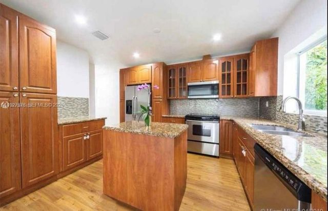 819 Capri St, Coral Gables, FL 33134