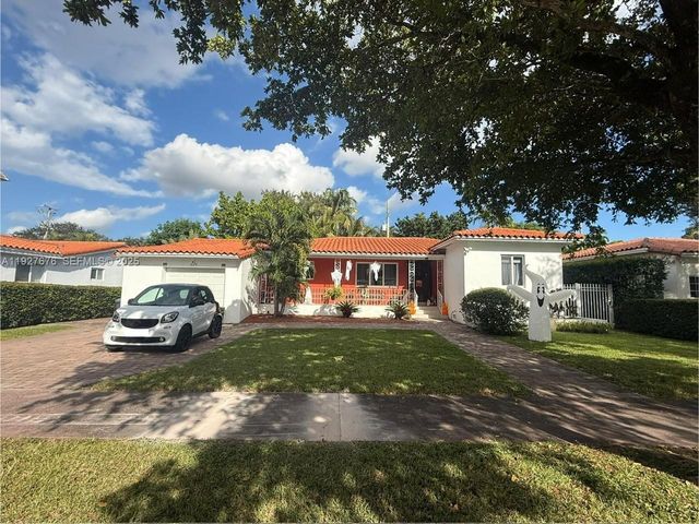 819 Capri St, Coral Gables, FL 33134