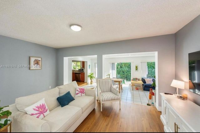 819 Capri St, Coral Gables, FL 33134