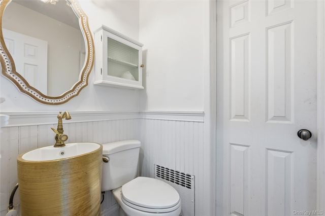 467 Hempstead Avenue, Rockville Centre, NY 11570