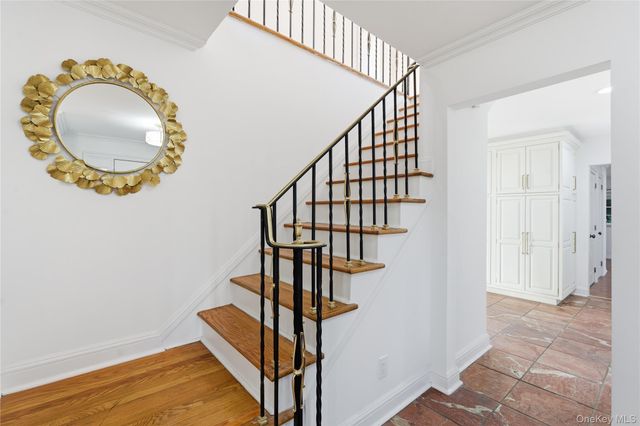 467 Hempstead Avenue, Rockville Centre, NY 11570