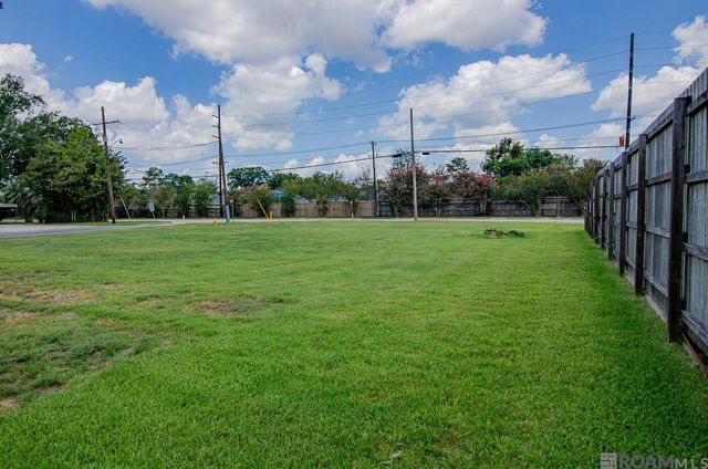 8720 Old Hammond Hwy, Baton Rouge, LA 70809
