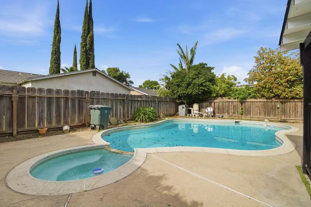 2528 Pescadero Pl, Modesto, CA 95355