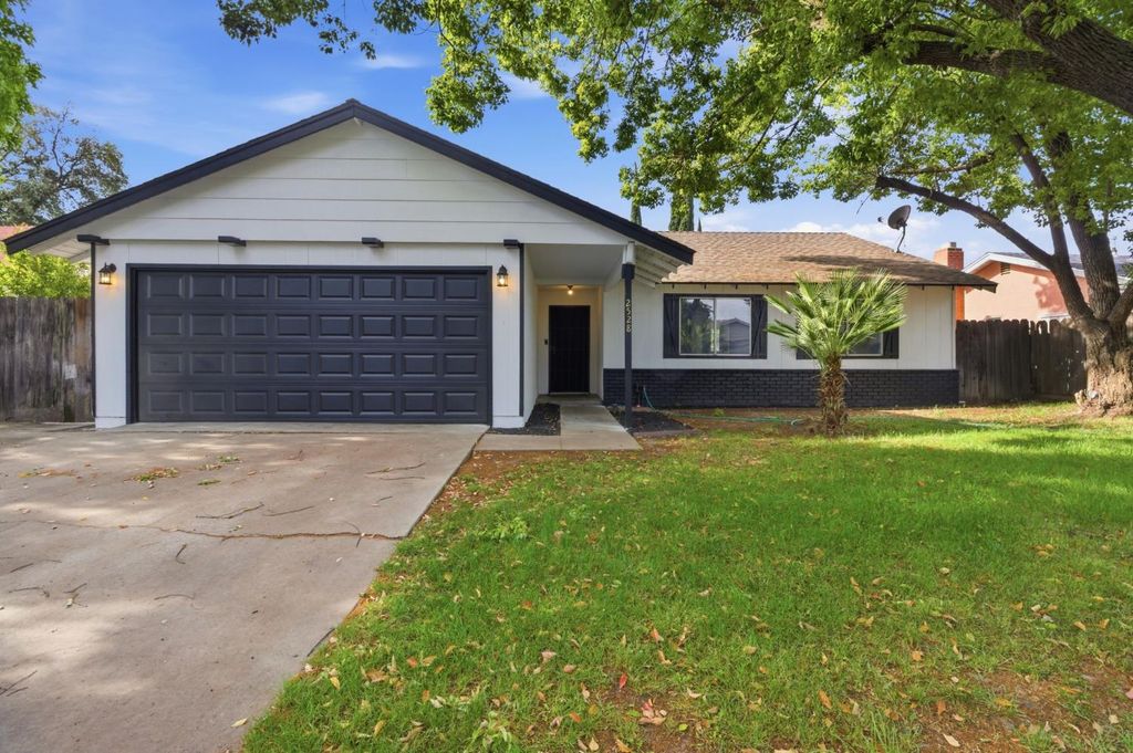 2528 Pescadero Pl, Modesto, CA 95355