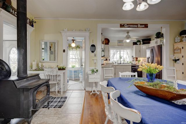 8229 S 950 W, Owensville, IN 47665