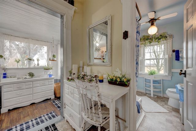 8229 S 950 W, Owensville, IN 47665