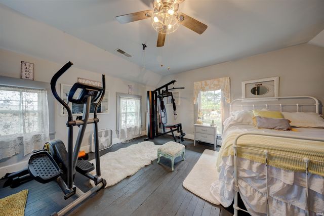 8229 S 950 W, Owensville, IN 47665