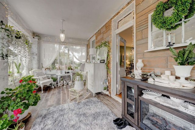 8229 S 950 W, Owensville, IN 47665