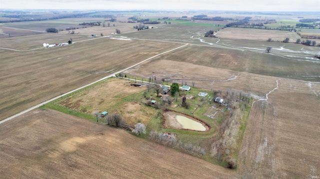 8229 S 950 W, Owensville, IN 47665