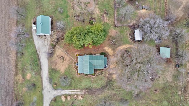 8229 S 950 W, Owensville, IN 47665