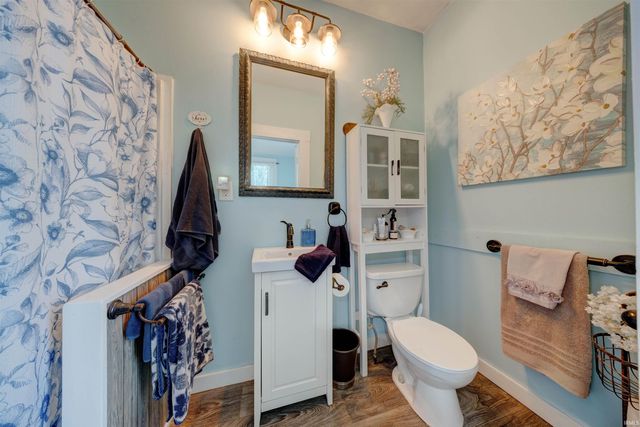 8229 S 950 W, Owensville, IN 47665