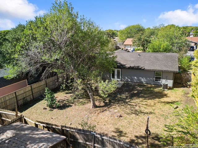 822 Robinair Dr, San Antonio, TX 78245