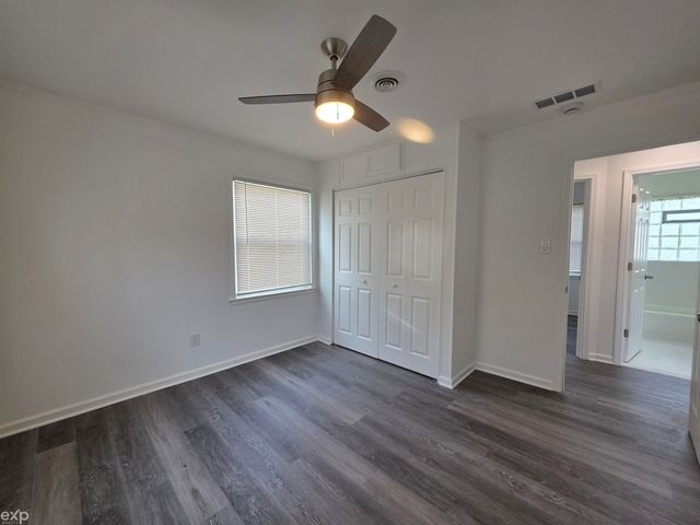 27260 Woodmont Street, Roseville, MI 48066