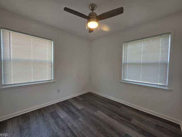 27260 Woodmont Street, Roseville, MI 48066