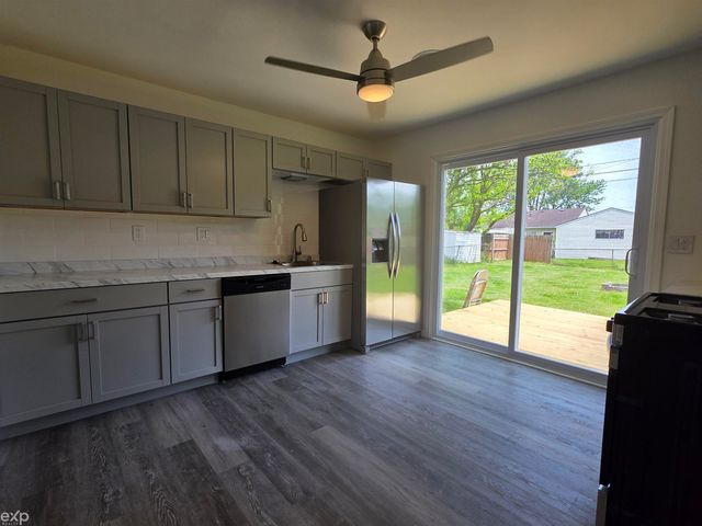 27260 Woodmont Street, Roseville, MI 48066