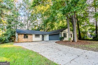 6605 Demere Drive, Morrow, GA 30260