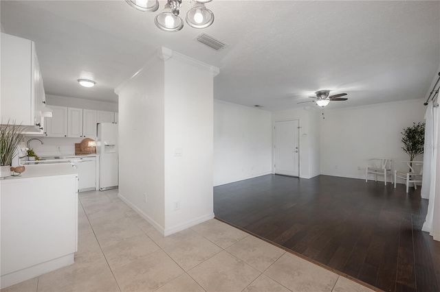 13720 ORANGE SUNSET DRIVE 201, Tampa, FL 33618