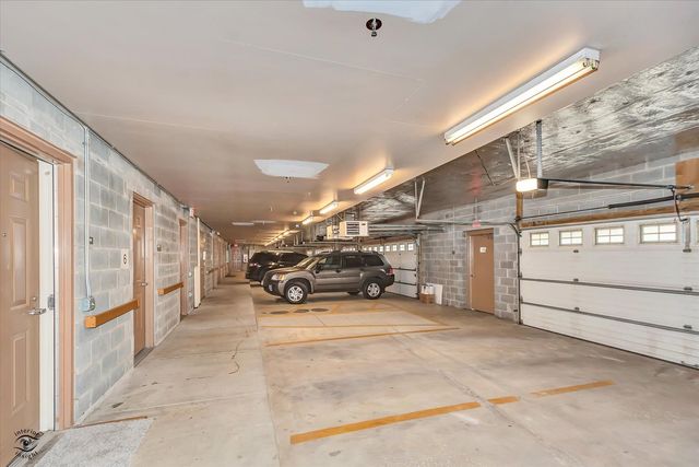 6710 S Keating Avenue 103, Chicago, IL 60629