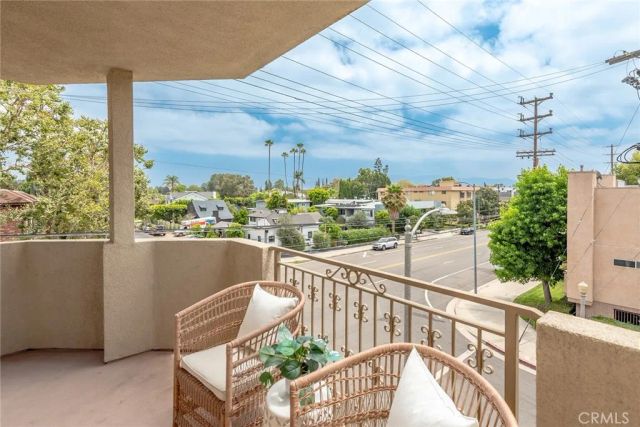 11540 Moorpark Street 401, Studio City, CA 91602