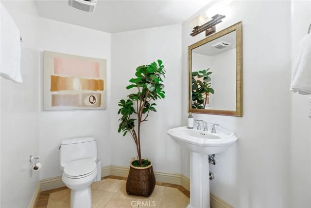 11540 Moorpark Street 401, Studio City, CA 91602