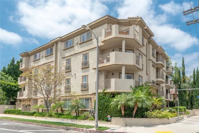 11540 Moorpark Street 401, Studio City, CA 91602
