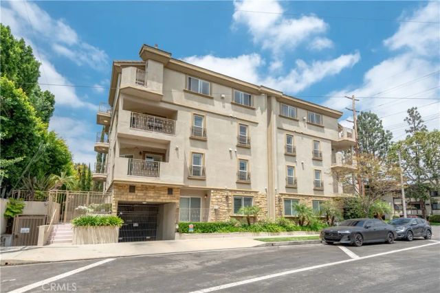 11540 Moorpark Street 401, Studio City, CA 91602