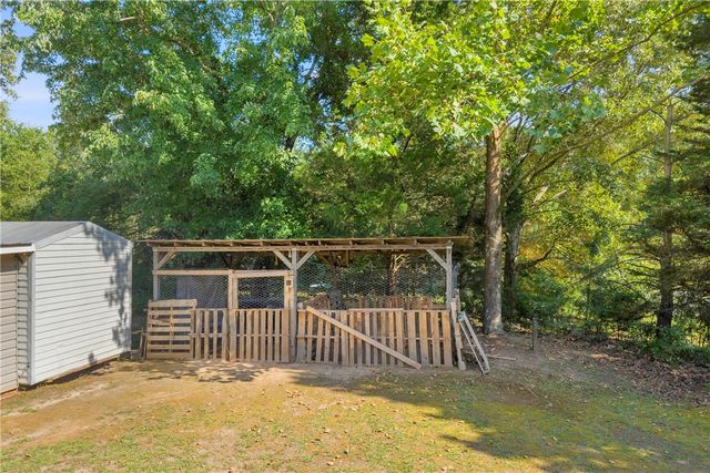 102 Pitts Road, Walhalla, SC 29691