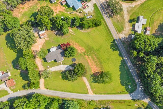 102 Pitts Road, Walhalla, SC 29691