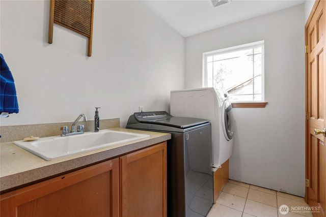 20310 LaRita Drive E, Bonney Lake, WA 98391