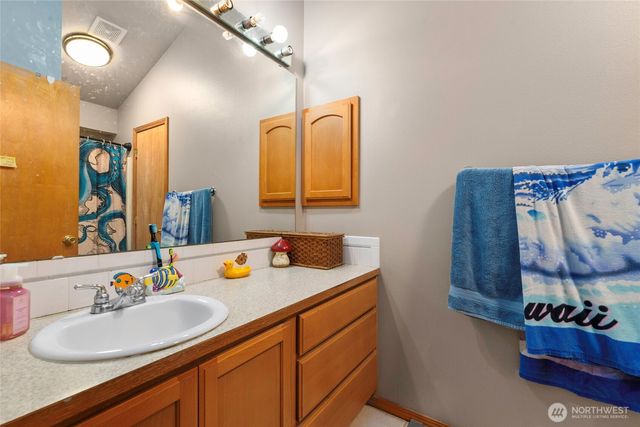 20310 LaRita Drive E, Bonney Lake, WA 98391