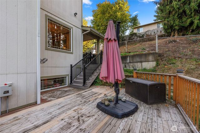 20310 LaRita Drive E, Bonney Lake, WA 98391