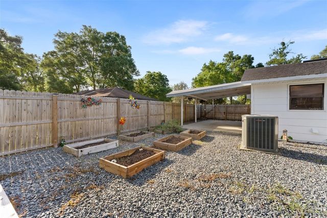 25618 SW 19TH AVENUE, Newberry, FL 32669