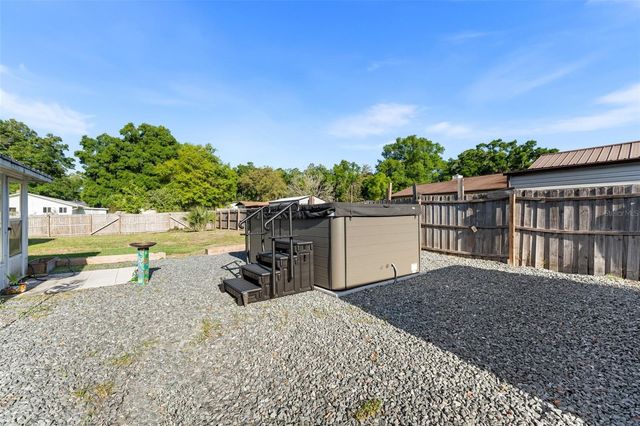 25618 SW 19TH AVENUE, Newberry, FL 32669