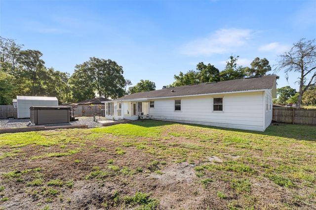 25618 SW 19TH AVENUE, Newberry, FL 32669