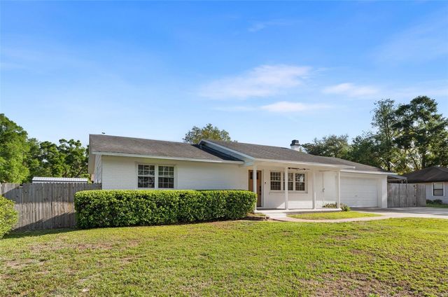 25618 SW 19TH AVENUE, Newberry, FL 32669