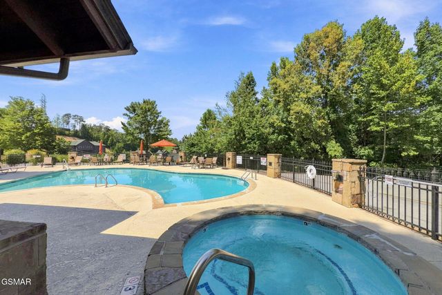 818 Golf View Boulevard, Pigeon Forge, TN 37863