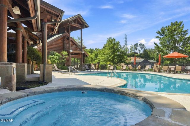 818 Golf View Boulevard, Pigeon Forge, TN 37863