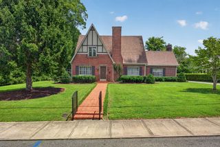 304 S College St, Smithville, TN 37166