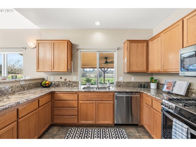 5288 Donohoe Ave, Eugene, OR 97402