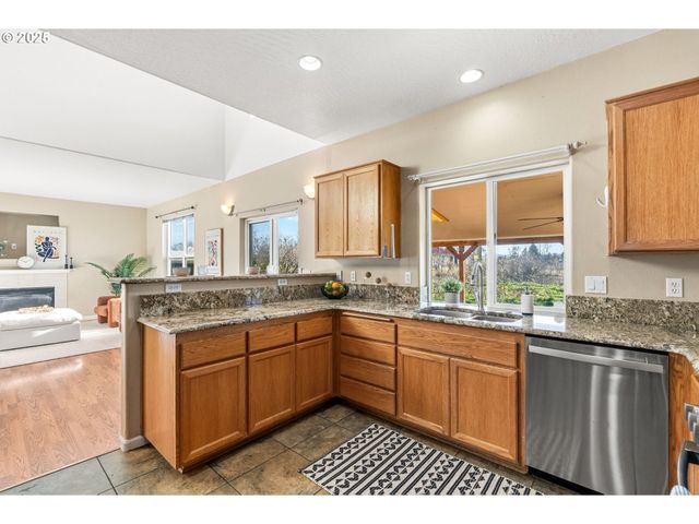 5288 Donohoe Ave, Eugene, OR 97402