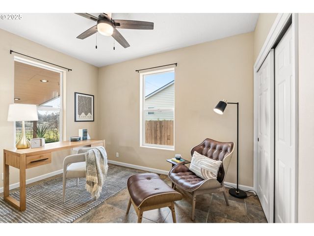 5288 Donohoe Ave, Eugene, OR 97402