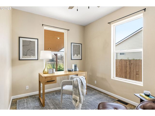 5288 Donohoe Ave, Eugene, OR 97402