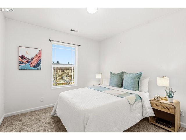 5288 Donohoe Ave, Eugene, OR 97402