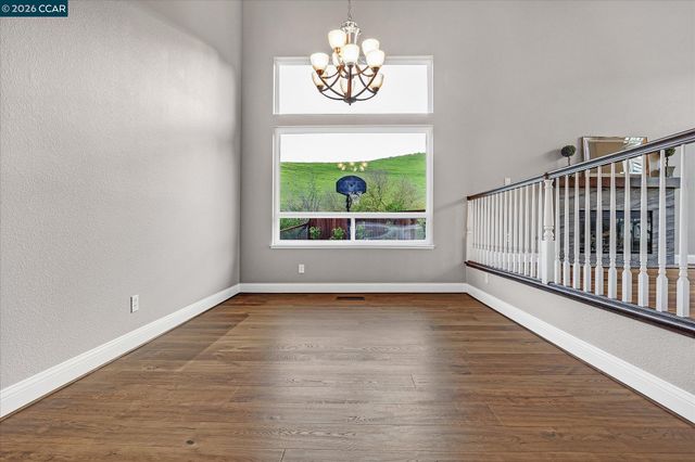 11205 Creekside Ct, Dublin, CA 94568